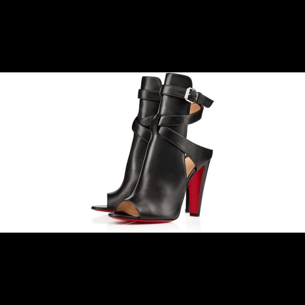 24 HOUR SALE Christian Louboutin Hippik 37 $1050